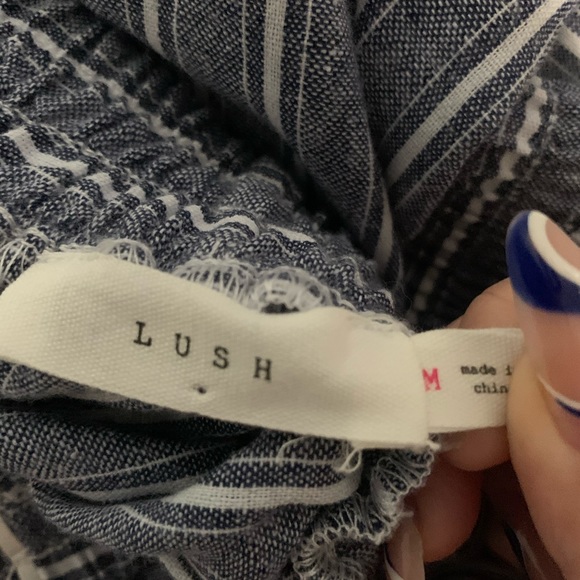 🚨OFFERNOW🚨OFF THE SHOULDER RUFFLE DRESS - Picture 2 of 4